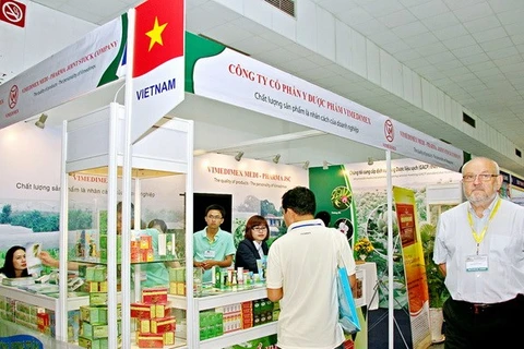 Plus de 250 entreprises vietnamiennes et étrangères participent à l'exposition internationale de la médecine et de la pharmacie, du 21 au 23 août à Ho Chi Minh-Ville. (Source : VNA)